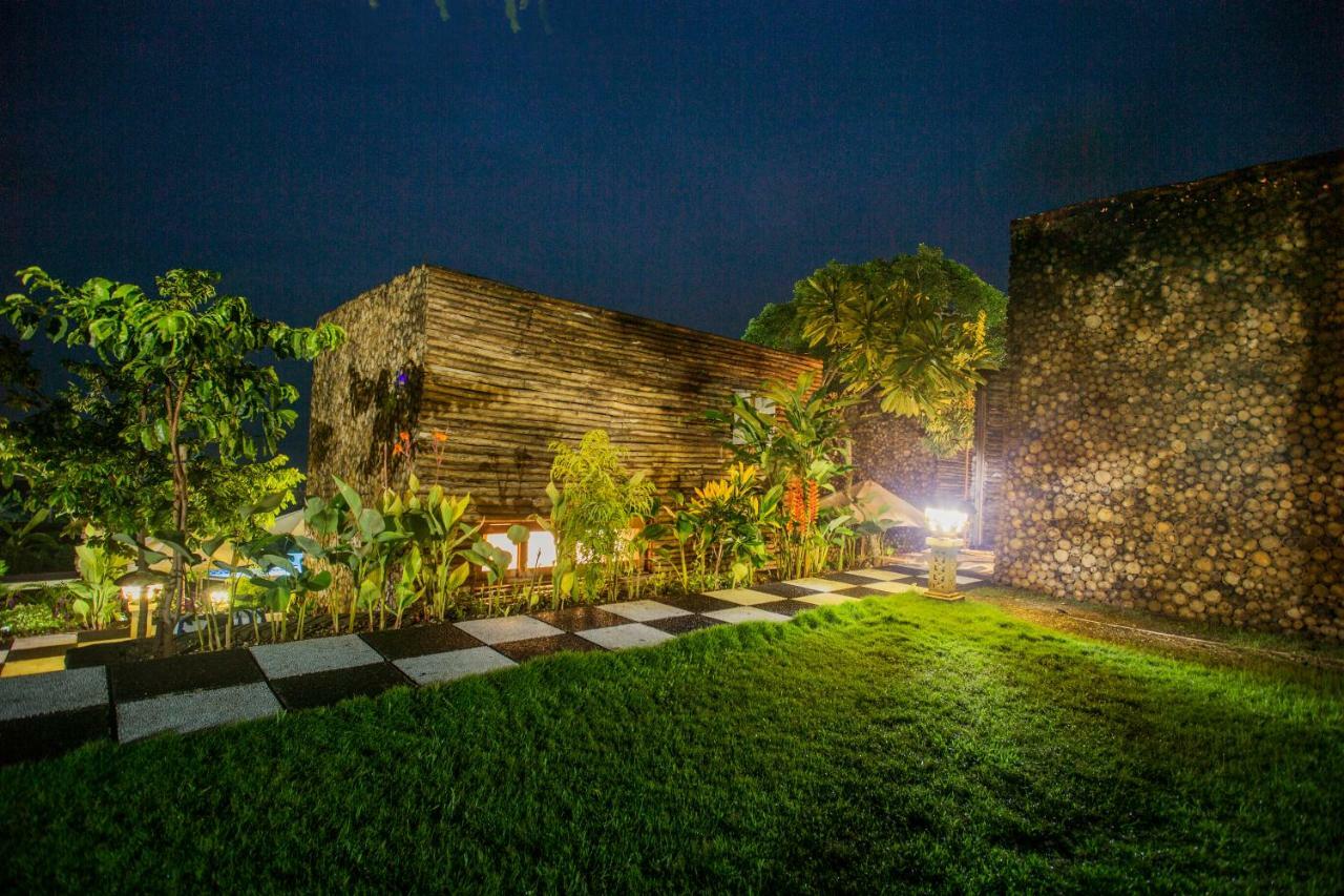 Kabeh Jati Garden Villa & Restaurant Tanglad Экстерьер фото